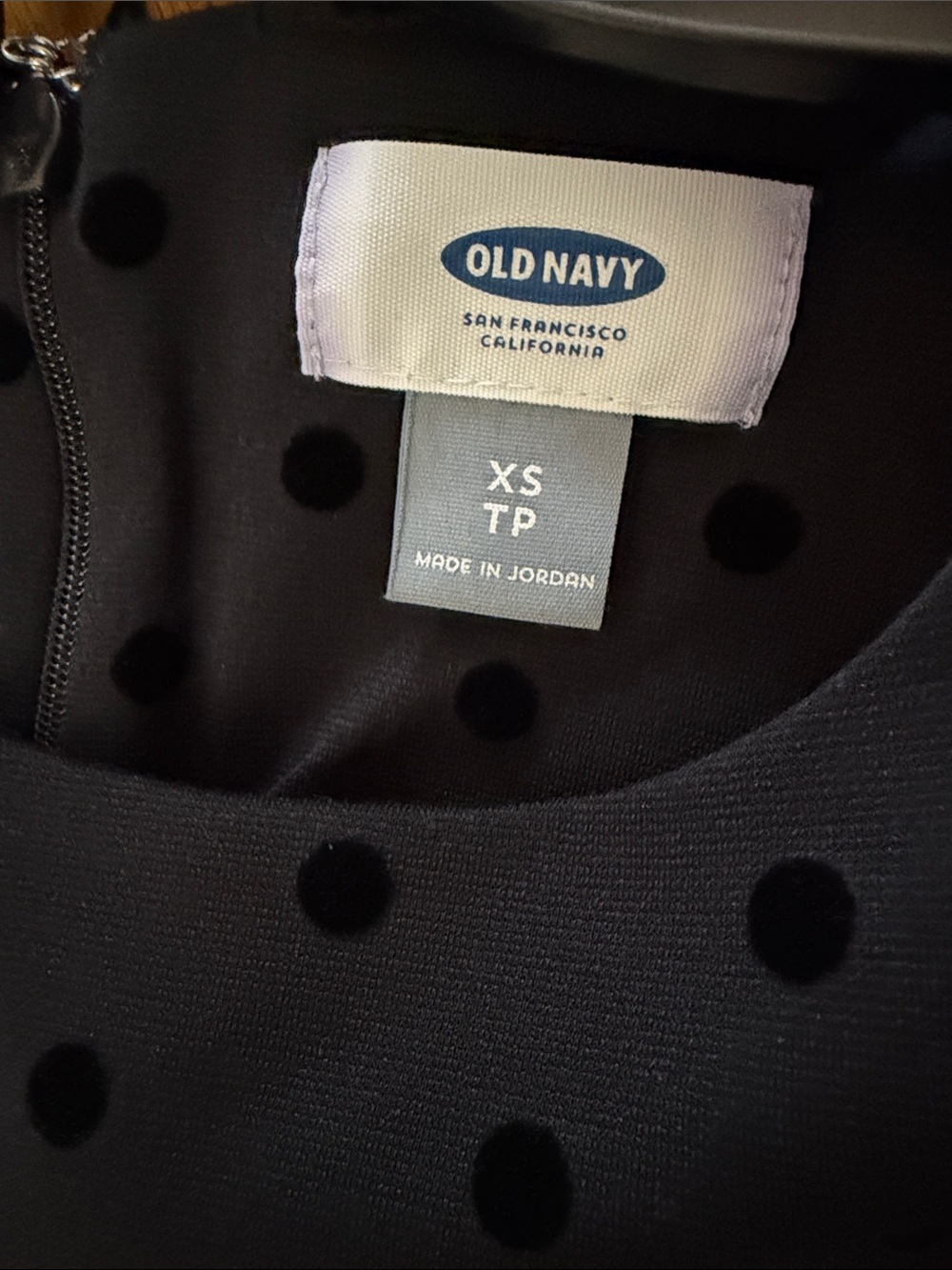 NWT Black Bell-Sleeve Shift Dress - Textured Polka Dot - Old Navy Womens Size XS - Picture 2 of 10